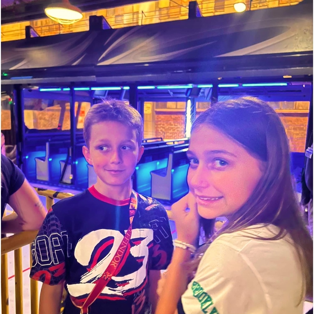 Meet yourPosher, Kymberly.                         I’m new to this & love offers